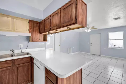 Kitchen - 29654 Constitution Ave, Big Pine Key, FL 33043 photo 3 of 8
