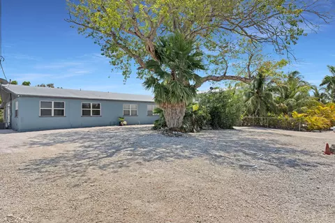 Exterior - 29654 Constitution Ave, Big Pine Key, FL 33043 photo 11 of 15