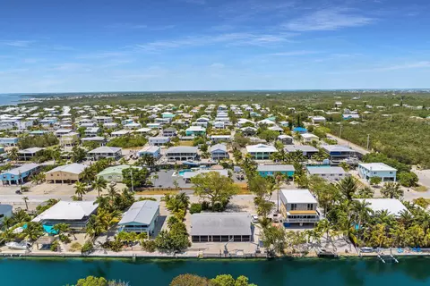 View/Area - 29654 Constitution Ave, Big Pine Key, FL 33043 photo 8 of 20