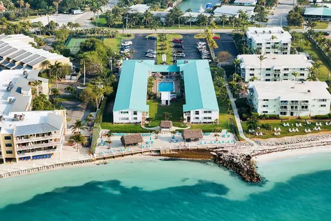 1121 W Ocean Dr #10, Key Colony Beach, FL 33051
