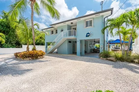 11 Harbor Dr, Key Largo, FL 33037 photo 2