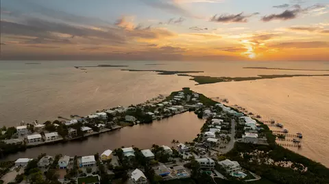 View/Area - 46 Mutiny Pl, Key Largo, FL 33037 photo 1 of 8