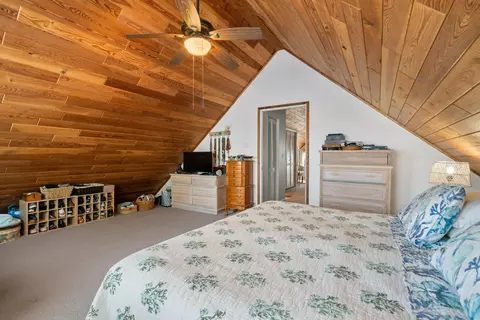 Bedroom - 46 Mutiny Pl, Key Largo, FL 33037 photo 2 of 5