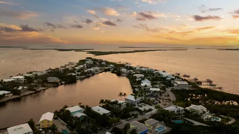View/Area - 46 Mutiny Pl, Key Largo, FL 33037 photo 7 of 8