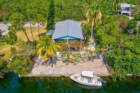 1596 Buttonwood Dr, Big Pine Key, FL 33043