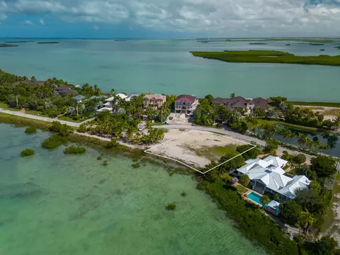 66 Cannon Royal Dr, Shark Key, FL 33040