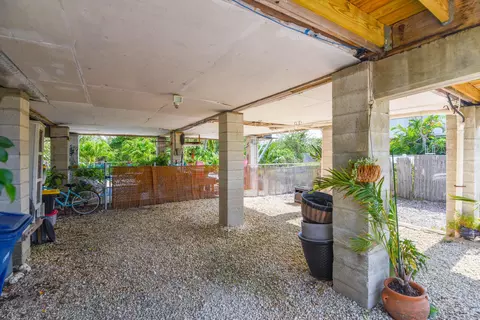 Exterior - 31353 Avenue E, Big Pine Key, FL 33043 photo 6 of 13