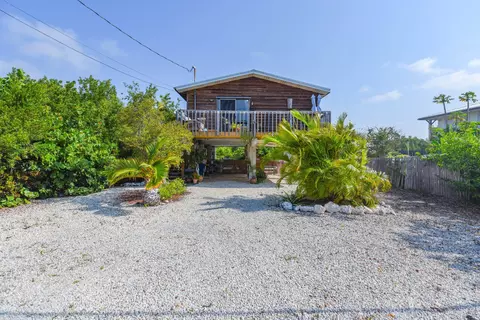 Exterior - 31353 Avenue E, Big Pine Key, FL 33043 photo 2 of 13