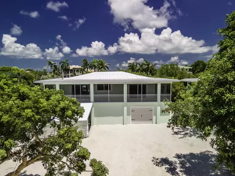 228 W Seaview Dr, Duck Key, FL 33050