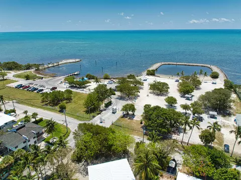 View/Area - 499 Beach Rd, Key Largo, FL 33037 photo 11 of 11
