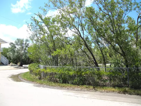 44 N Blackwater Ln, Key Largo, FL 33037