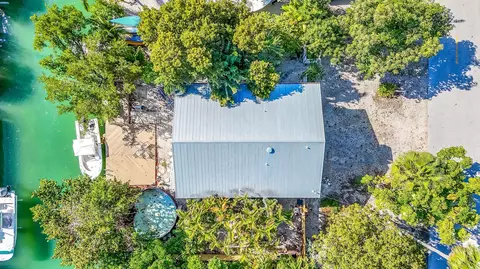 17396 Jamaica Ln, Sugarloaf Key, FL 33042
