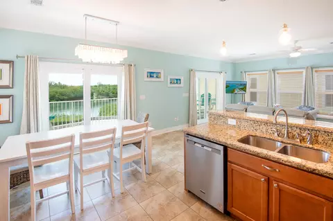 12555 Overseas Hwy #E, Marathon, FL 33050