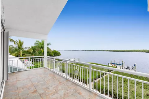 View/Area - 21 Mutiny Pl, Key Largo, FL 33037 photo 3 of 10