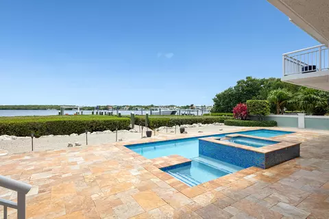 Exterior - 21 Mutiny Pl, Key Largo, FL 33037 photo 13 of 19