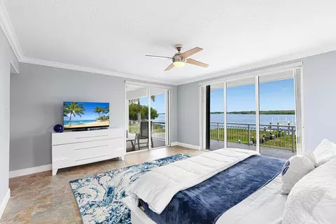 Bedroom - 21 Mutiny Pl, Key Largo, FL 33037 photo 2 of 6