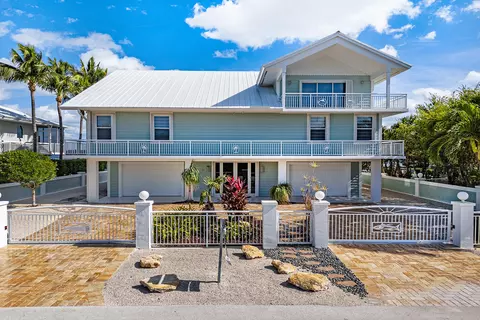 Exterior - 21 Mutiny Pl, Key Largo, FL 33037 photo 3 of 19