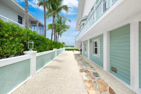 Exterior - 21 Mutiny Pl, Key Largo, FL 33037 photo 11 of 19