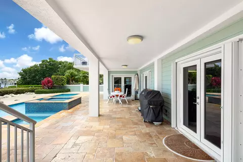 Exterior - 21 Mutiny Pl, Key Largo, FL 33037 photo 12 of 19