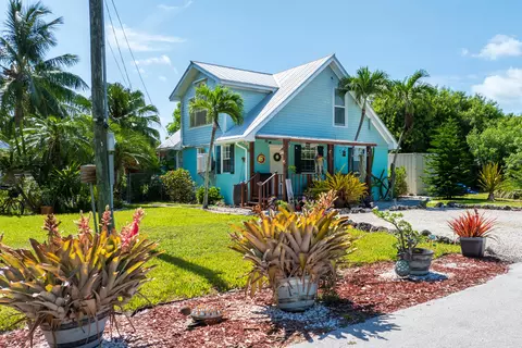 91 Frazier Ln, Sugarloaf Key, FL 33042