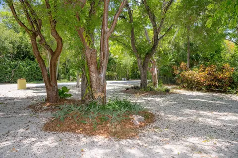 N Bay Harbor Drive, Key Largo, FL 33037