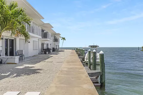 1215 97th St #5, Marathon, FL 33050