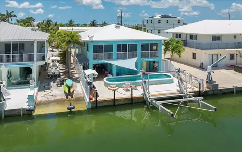1327 Hudgins Dr, Summerland Key, FL 33042