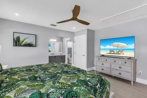 2825 Dolphin Dr, Marathon, FL 33050 photo 37