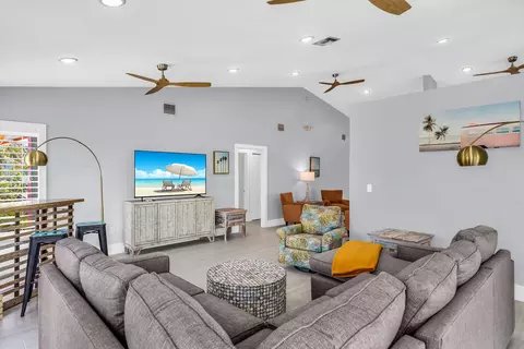 2825 Dolphin Dr, Marathon, FL 33050 photo 7