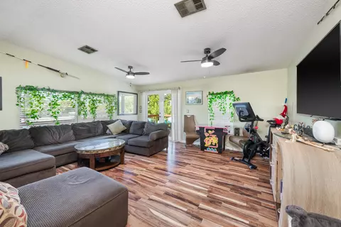 668 James Ave, Marathon, FL 33050 photo 18