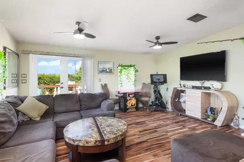 668 James Ave, Marathon, FL 33050 photo 5