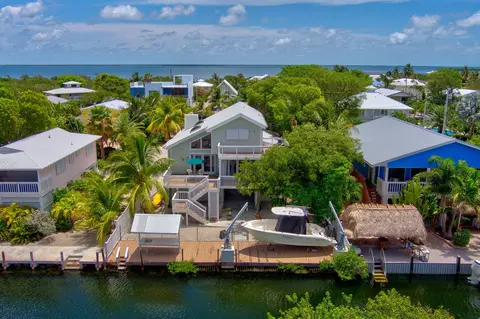 2250 San Remo Dr, Big Pine Key, FL 33043
