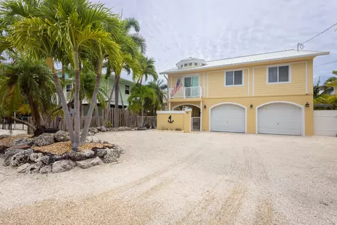 381 E Caribbean Dr, Summerland Key, FL 33042