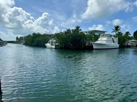 215 Johnny Rd, Tavernier, FL 33070