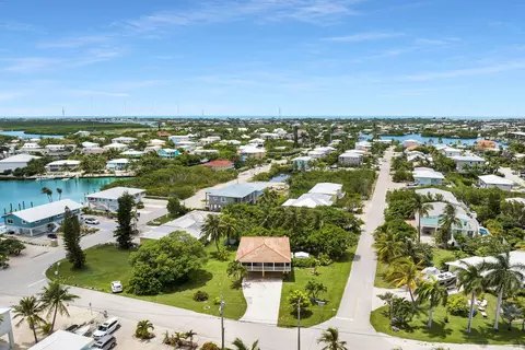 308 Calzada De Bougainvillea, Marathon, FL 33050