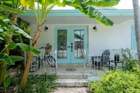 252 Hibiscus St, Tavernier, FL 33070