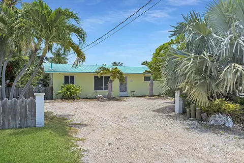 850 97th Street Ocean St, Marathon, FL 33050 photo 4