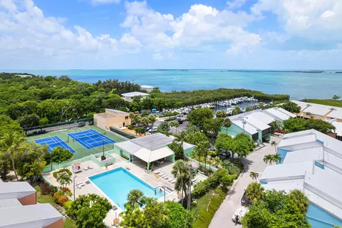 98401 Windward Ave, Key Largo, FL 33037