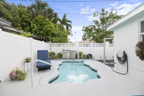 Exterior - 1202 Ashby St, Key West, FL 33040 photo 4 of 16