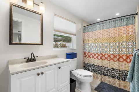 Bath - 1202 Ashby St, Key West, FL 33040 photo 1 of 2