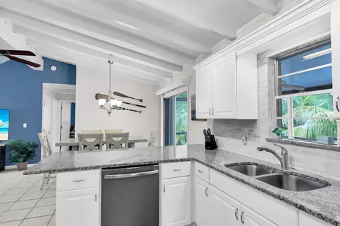 944 E 75th St, Marathon, FL 33050 photo 18
