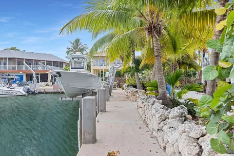 944 E 75th St, Marathon, FL 33050 photo 8