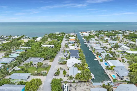 944 E 75th St, Marathon, FL 33050 photo 11