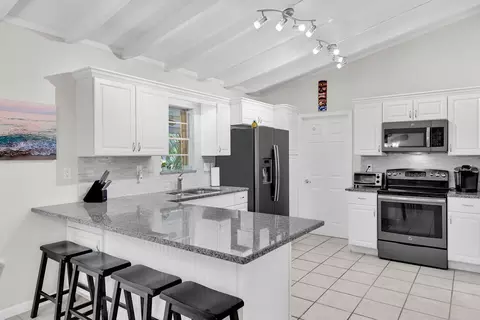944 E 75th St, Marathon, FL 33050 photo 17