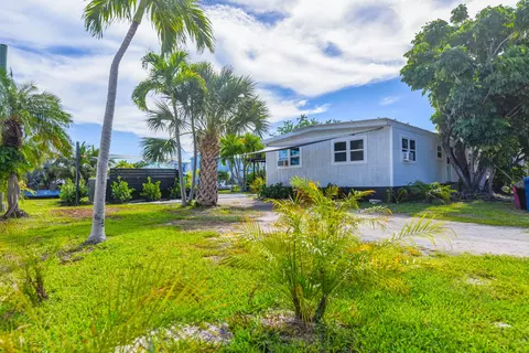 21 23 Riviera Dr, Big Coppitt, FL 33040 photo 11