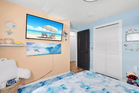 Bedroom - 29127 Violet Dr, Big Pine Key, FL 33043 photo 7 of 7