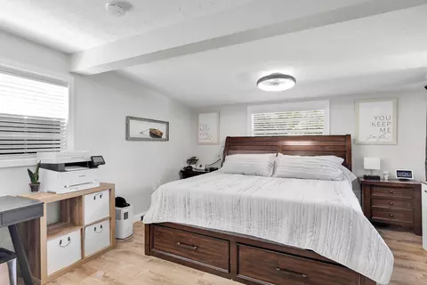 Bedroom - 29127 Violet Dr, Big Pine Key, FL 33043 photo 1 of 7