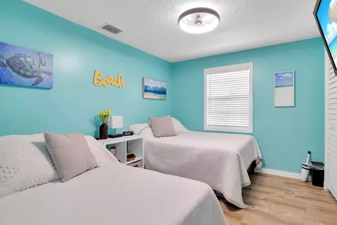 Bedroom - 29127 Violet Dr, Big Pine Key, FL 33043 photo 4 of 7