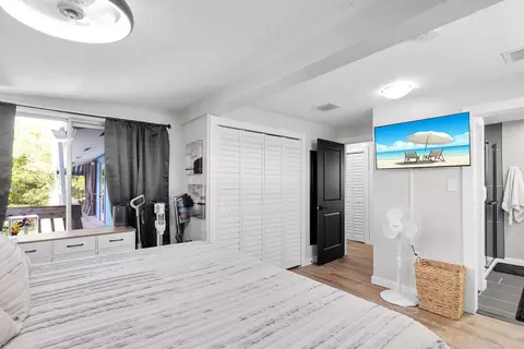 Bedroom - 29127 Violet Dr, Big Pine Key, FL 33043 photo 3 of 7