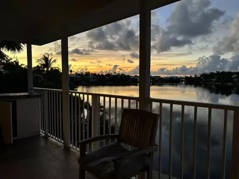 64 Mutiny Pl, Key Largo, FL 33037